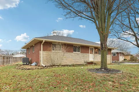 2214 Mann Dr, Beech Grove, IN 46107