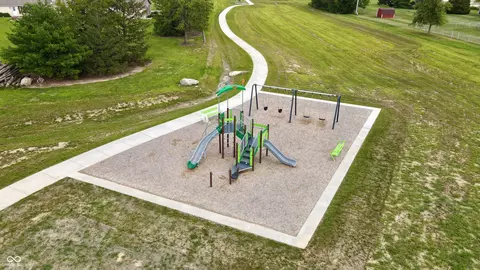 View/Area - 1121 Phillips Dr, Greenfield, IN 46140 photo 2 of 3