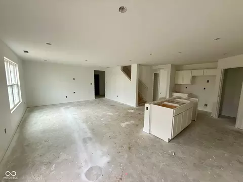 Living - 1121 Phillips Dr, Greenfield, IN 46140 photo 1 of 2