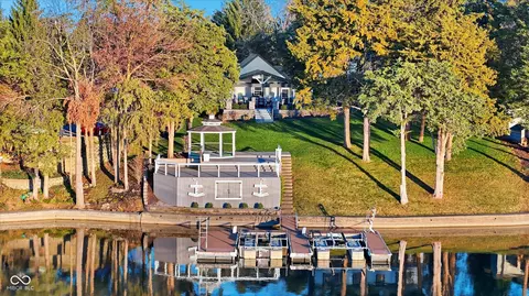 304 Sussex Cir, Noblesville, IN 46062