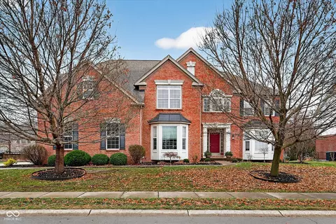 2624 Dawn Ridge Dr, Westfield, IN 46074