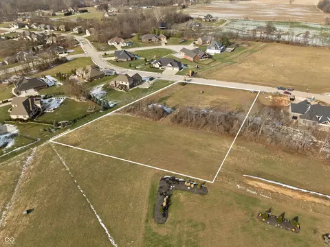 2011 Knightsbridge Rd, Danville, IN 46122