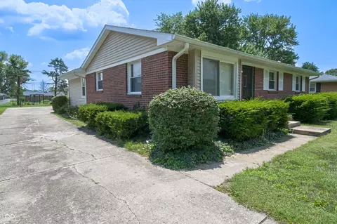 705 Orchard Ln, Greenwood, IN 46142
