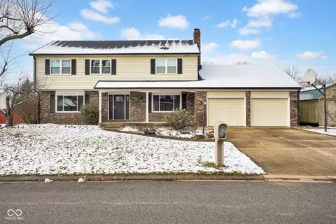 595 Camelot Dr, Seymour, IN 47274