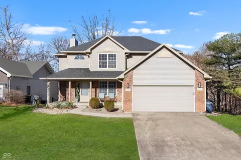 1208 Rotherham Ln, Beech Grove, IN 46107
