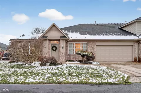 6872 Park Square Dr #D, Avon, IN 46123