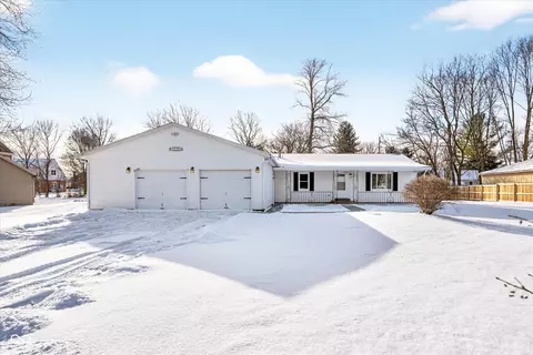 105 E North St, Rossville, IN 46065