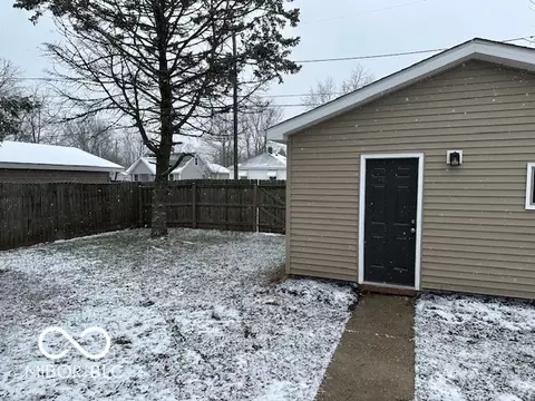 Exterior - 2000 N Cherry St, Columbus, IN 47201 photo 3 of 4