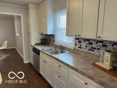 Kitchen - 2000 N Cherry St, Columbus, IN 47201 photo 1 of 3