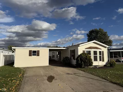 3185 Westpointe Dr, Franklin, IN 46131