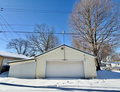 Exterior - 1116 3rd St, Covington, IN 47932 photo 3 of 3