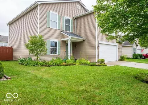 8346 S Firefly Dr, Pendleton, IN 46064 photo 3