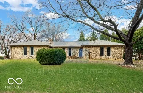 4066 Roamin Dr, Greenwood, IN 46142