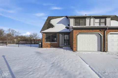 1167 Charles Lee Ct, Greenwood, IN 46143