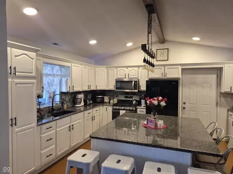 Kitchen - 3301 S 550 E, Franklin, IN 46131 photo 1 of 3