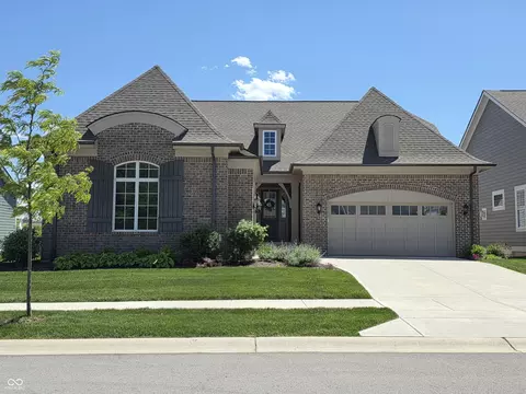 15606 Woodford Dr, Westfield, IN 46074