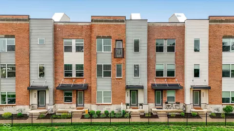 737 Switchyard Pl, Indianapolis, IN 46202