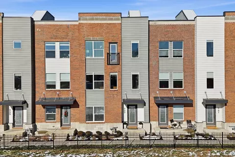 737 Switchyard Pl, Indianapolis, IN 46202