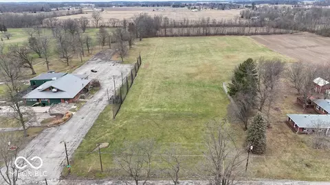 00 W Country Club Dr, New Castle, IN 47362