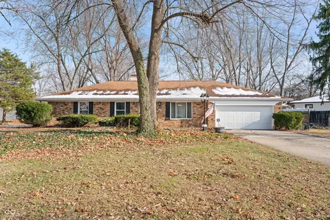 8051 Charlecot Dr, Indianapolis, IN 46268