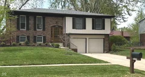 8902 Royal Meadow Dr, Indianapolis, IN 46217
