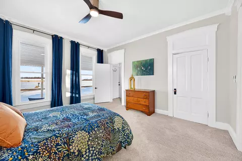Bedroom - 21101 E County Road 700 N, Hope, IN 47246 photo 5 of 10