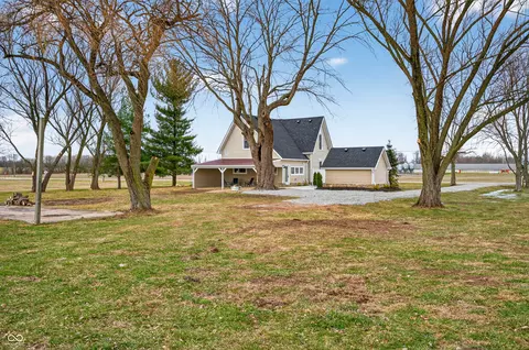 Exterior - 21101 E County Road 700 N, Hope, IN 47246 photo 16 of 23