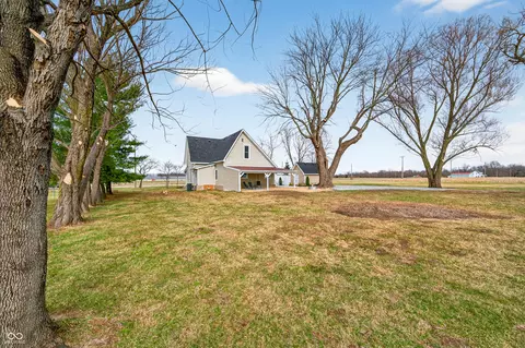 Exterior - 21101 E County Road 700 N, Hope, IN 47246 photo 19 of 23