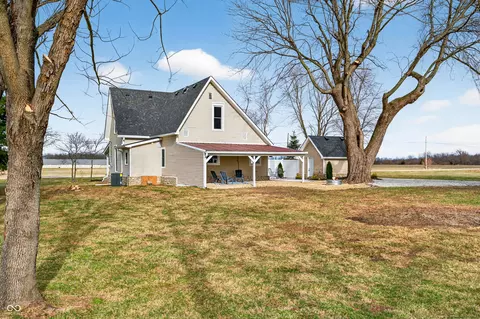 Exterior - 21101 E County Road 700 N, Hope, IN 47246 photo 20 of 23
