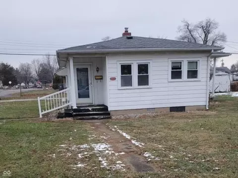 30 W 39th St, Anderson, IN 46013