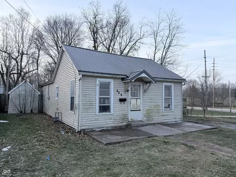 404 W Oakridge Ave, Goshen, IN 46528