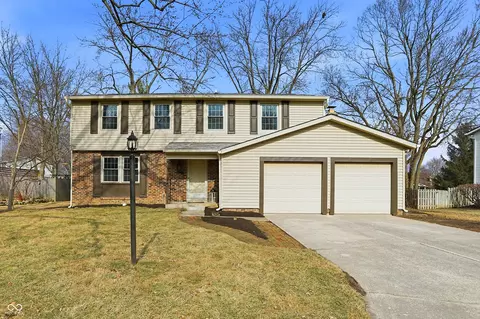 744 Sunblest Blvd, Fishers, IN 46038