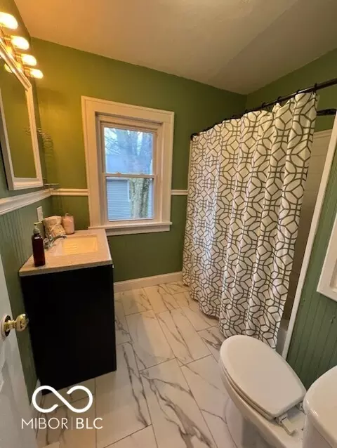 Bath - 513 W State St, Pendleton, IN 46064 photo 2 of 2