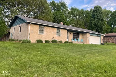1737 Brer Rabbit Dr, Greenwood, IN 46143