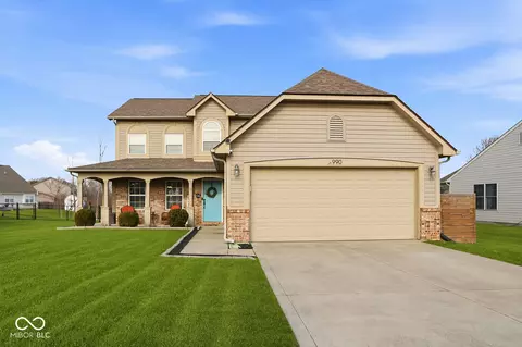 990 Youngs Creek Dr, Franklin, IN 46131