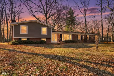 402 Jenny Ln, Carmel, IN 46032