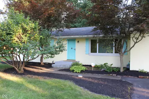 907 Fairway Dr, Indianapolis, IN 46260