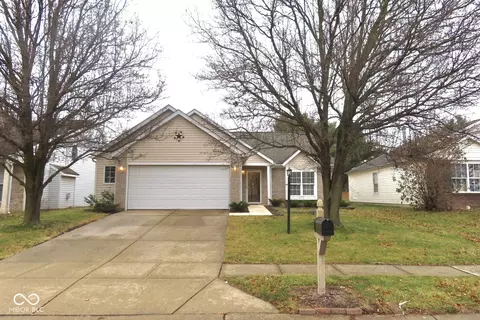 12233 Driftstone Dr, Fishers, IN 46037