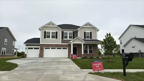 7216 Portico Ln, Mccordsville, IN 46055