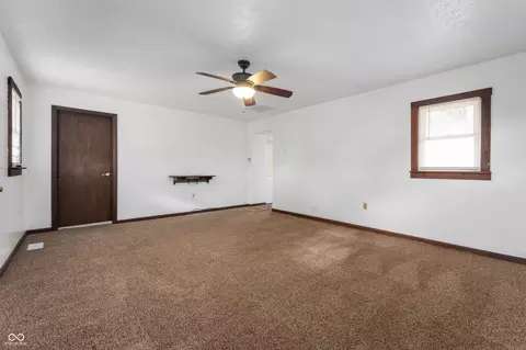 Living - 8566 W Fall Creek Dr, Pendleton, IN 46064 photo 1 of 3