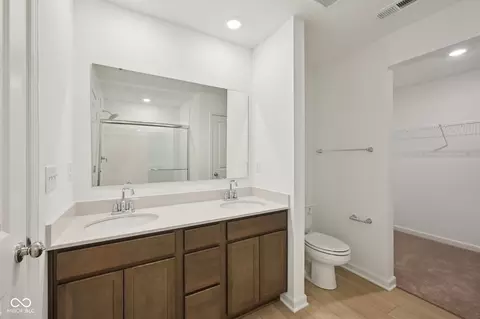 Bath - 2674 Prism Way, Plainfield, IN 46168 photo 2 of 4