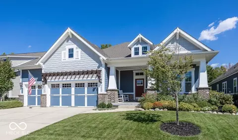 11093 Cliffside Dr, Fortville, IN 46040