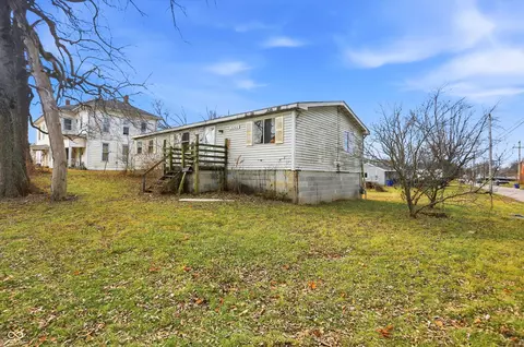 2202 S Home Ave, Marion, IN 46953