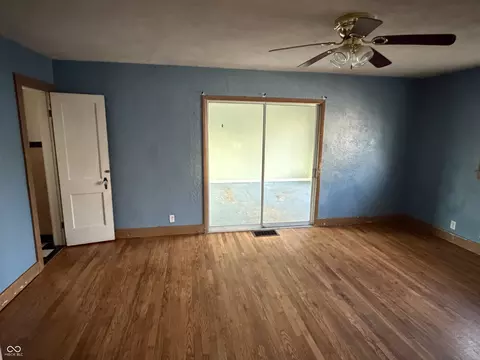 Bedroom - 714 E Sigler St, Frankton, IN 46044 photo 1 of 9