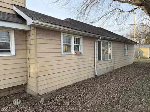 Exterior - 714 E Sigler St, Frankton, IN 46044 photo 8 of 10