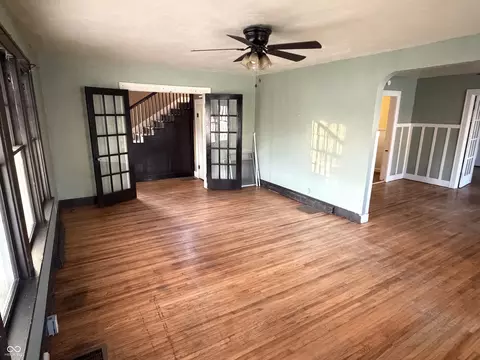 Living - 714 E Sigler St, Frankton, IN 46044 photo 6 of 9