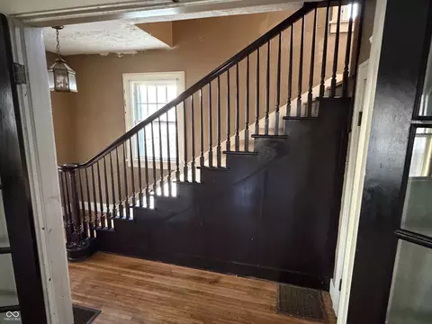 Entry Way - 714 E Sigler St, Frankton, IN 46044 photo 1 of 2