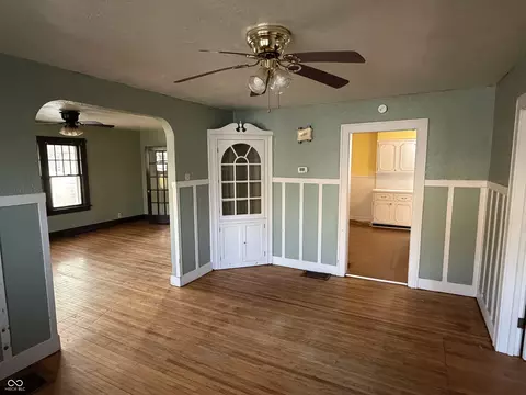 Living - 714 E Sigler St, Frankton, IN 46044 photo 3 of 9
