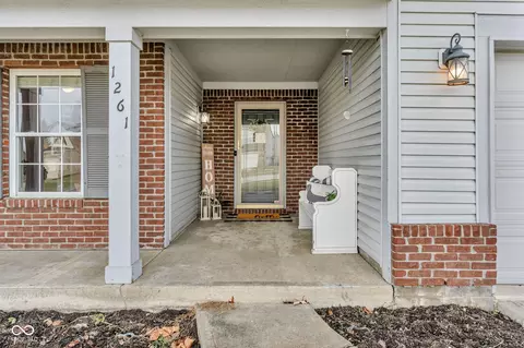 1261 Silver Ridge Ln, Brownsburg, IN 46112