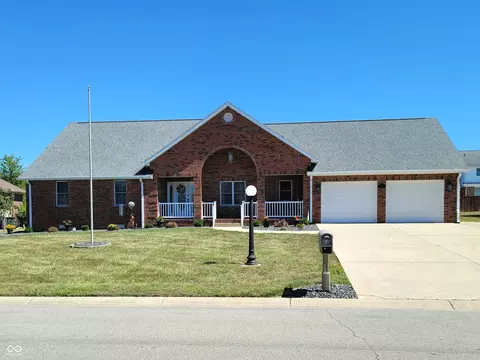726 S Jordan Dr, Greensburg, IN 47240